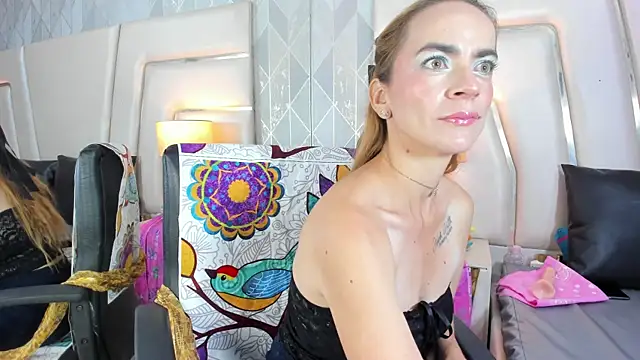 Snapshot of AnnePavlowa chatting on May 31, 12:34 pm AnnePavlowa online show from May 31, 12:34 pm