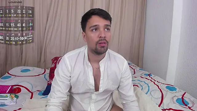 Snapshot of max_ed chatting on May 31, 9:05 am max ed online show from May 31, 9:05 am
