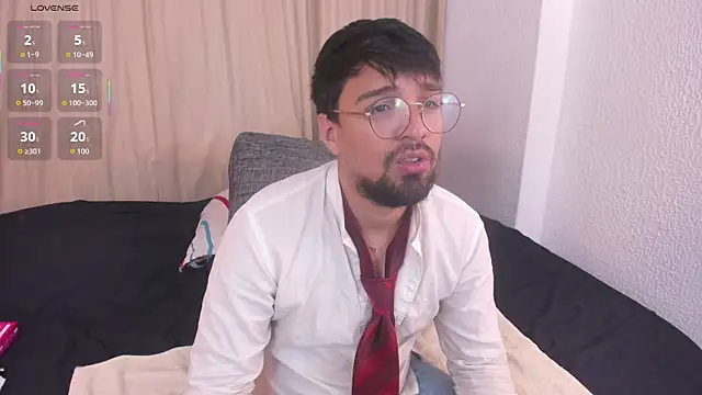 Snapshot of max_ed chatting on July 4, 11:49 am max ed online show from July 4, 11:49 am
