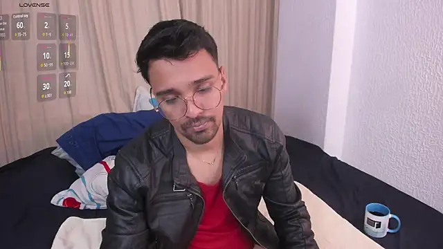 Snapshot of max_ed chatting on July 15, 11:59 am max ed online show from July 15, 11:59 am