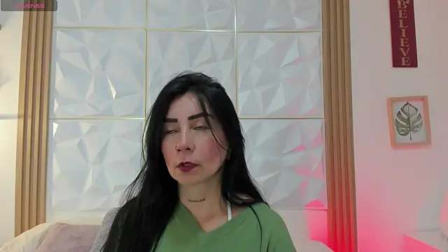 Snapshot of Anniee_333 chatting on June 26, 3:05 pm Anniee 333 online show from June 26, 3:05 pm