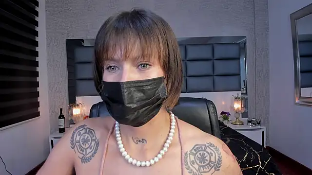 Mrs Regina clk online show from July 16, 8:59 pm