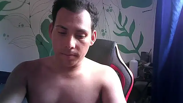 Latinos2411 online show from June 3, 5:40 pm