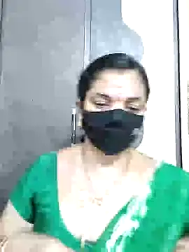 Snapshot of Leela_555 chatting on June 25, 4:56 am Leela 555 online show from June 25, 4:56 am
