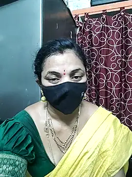 Snapshot of Leela_555 chatting on July 2, 4:40 am Leela 555 online show from July 2, 4:40 am