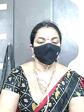 Snapshot of Leela_555 chatting on July 9, 1:31 am Leela 555 online show from July 9, 1:31 am
