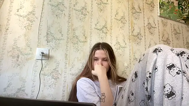 Snapshot of SusanaLeichty chatting on June 30, 8:37 am SusanaLeichty online show from June 30, 8:37 am