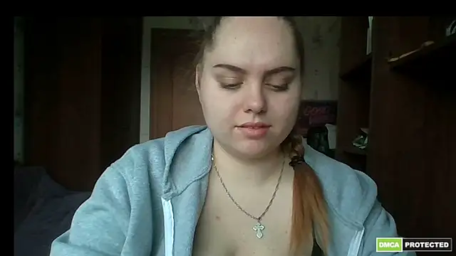 Snapshot of SoftHypnose chatting on May 28, 6:10 am SoftHypnose online show from May 28, 6:10 am