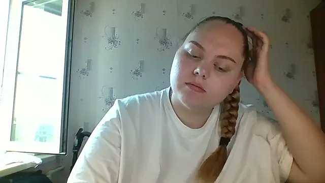 Snapshot of SoftHypnose chatting on August 5, 10:07 am SoftHypnose online show from August 5, 10:07 am