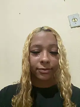littlehoney00 online show from July 29, 8:40 pm