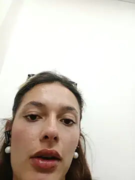 Snapshot of karenarango chatting on June 2, 3:58 pm karenarango online show from June 2, 3:58 pm