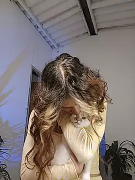 karenarango online show from July 13, 9:56 am