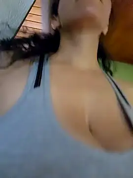 LUCI LOVE online show from December 19, 4:35 pm