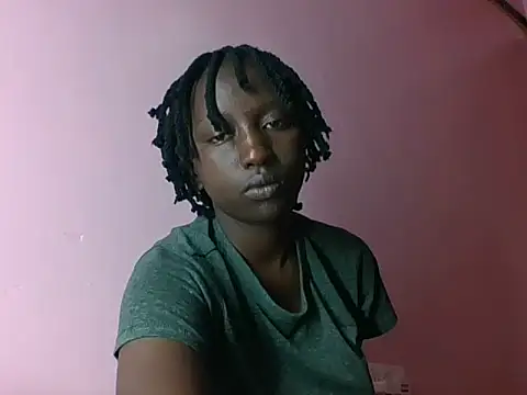 Snapshot of sexxydimples chatting on May 22, 7:41 pm sexxydimples online show from May 22, 7:41 pm