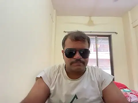 Snapshot of Superking077 chatting on May 23, 12:20 pm Superking077 online show from May 23, 12:20 pm