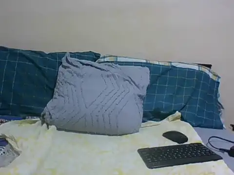 Snapshot of Applecute254 chatting on July 7, 6:23 pm Applecute254 online show from July 7, 6:23 pm
