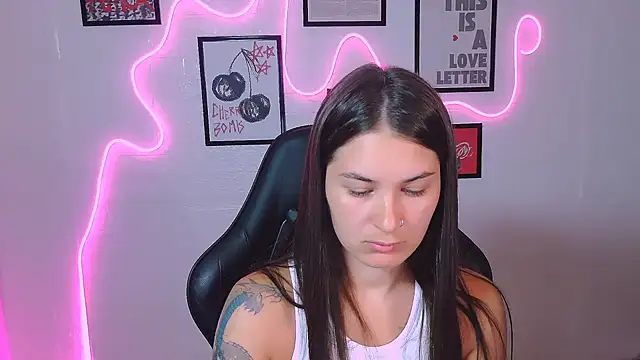 Snapshot of AlisaFrost chatting on May 26, 8:27 pm AlisaFrost online show from May 26, 8:27 pm