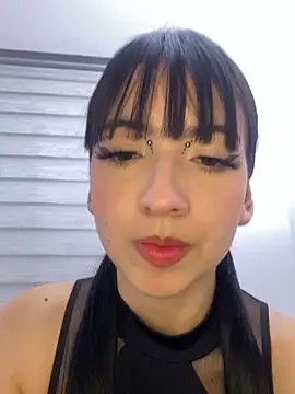 Snapshot of JeyLuxx chatting on June 20, 7:00 am JeyLuxx online show from June 20, 7:00 am