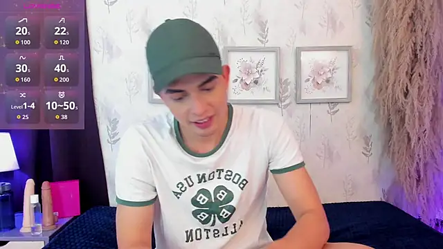 Snapshot of willy_diamond chatting on July 15, 7:52 pm willy diamond online show from July 15, 7:52 pm