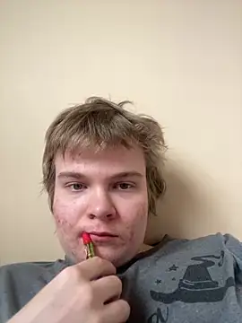 Snapshot of stefanmmy25 chatting on May 23, 3:27 pm stefanmmy25 online show from May 23, 3:27 pm