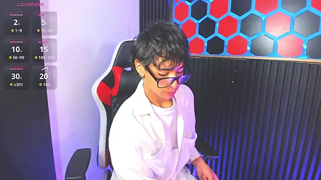 SantyFoxxs online show from June 20, 4:15 am