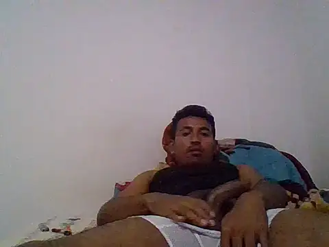 Snapshot of LeonMarcus chatting on May 23, 1:22 am LeonMarcus online show from May 23, 1:22 am