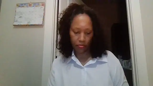 MsDeeLive online show from May 26, 4:52 am
