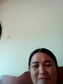 Snapshot of Giee00 chatting on May 24, 8:41 am Giee00 online show from May 24, 8:41 am
