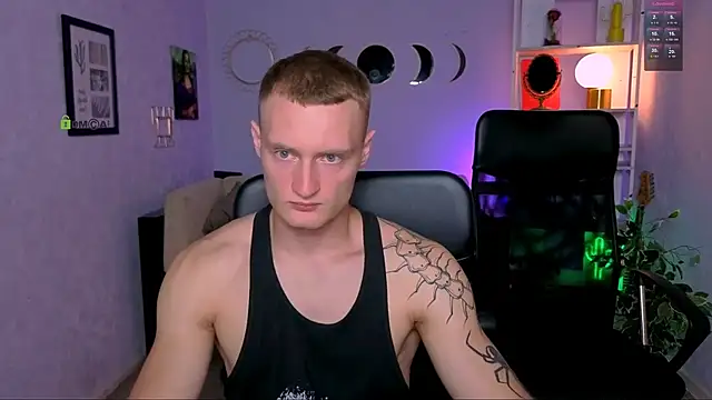 Snapshot of mike_crist chatting on June 17, 7:04 pm mike crist online show from June 17, 7:04 pm
