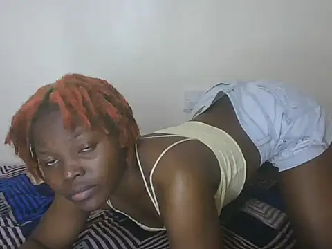 Snapshot of Aura_desire chatting on June 19, 10:52 am Aura desire online show from June 19, 10:52 am