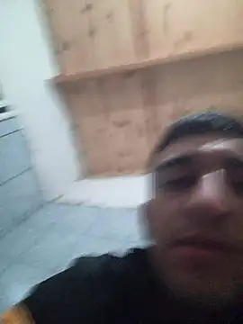 enzobb69 online show from June 6, 3:00 am