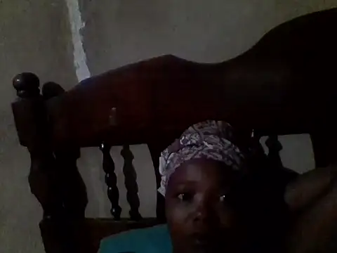 Snapshot of mommysmiley1234 chatting on June 19, 2:16 am mommysmiley1234 online show from June 19, 2:16 am