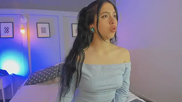 Kimdyy  online show from June 13, 2:26 pm