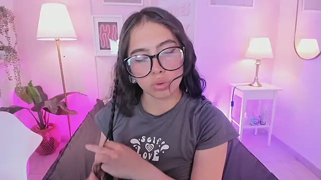 Kimdyy  online show from July 13, 7:16 pm