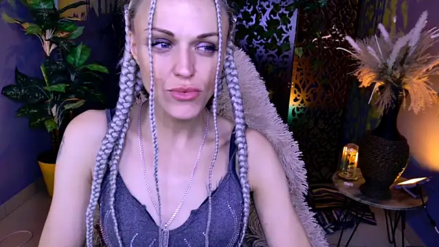 Snapshot of DianaRosi chatting on May 25, 9:26 am DianaRosi online show from May 25, 9:26 am