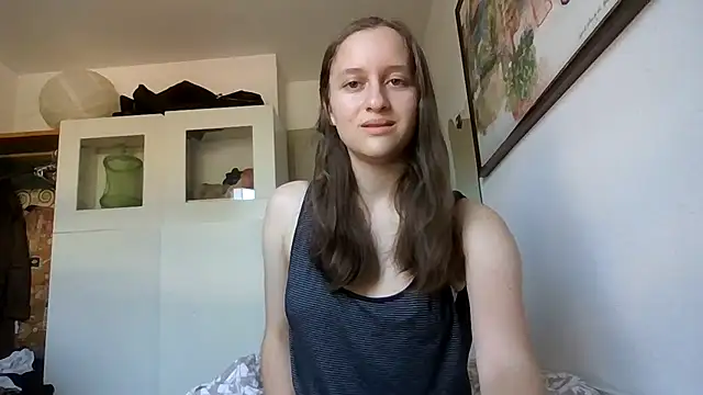 Snapshot of SoftieSophie chatting on May 26, 3:08 pm SoftieSophie online show from May 26, 3:08 pm
