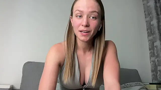 Snapshot of DanikaMory chatting on June 19, 12:42 pm DanikaMory online show from June 19, 12:42 pm