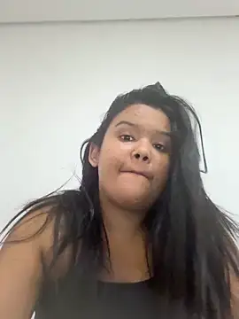 Snapshot of Eumileninha chatting on May 25, 8:48 pm Eumileninha online show from May 25, 8:48 pm