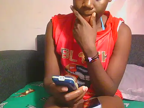 Snapshot of Midnight_whisper01 chatting on June 23, 4:27 pm Midnight whisper01 online show from June 23, 4:27 pm