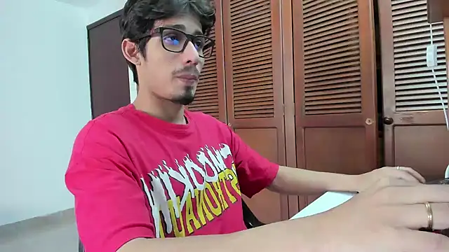Snapshot of SrIncognito666 chatting on June 26, 12:09 pm SrIncognito666 online show from June 26, 12:09 pm