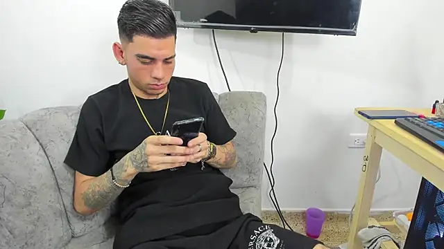 Snapshot of Tokioxx chatting on May 24, 9:42 pm Tokioxx online show from May 24, 9:42 pm