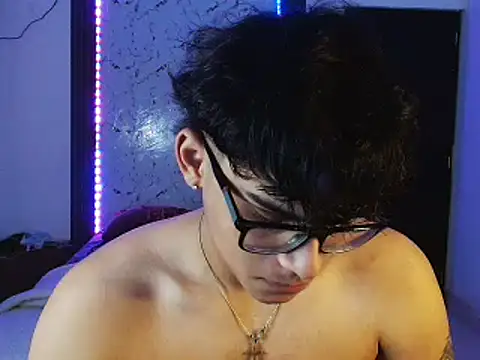 Snapshot of Mr_yisuzz chatting on June 6, 11:48 am Mr yisuzz online show from June 6, 11:48 am