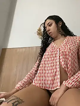 Snapshot of Sereia_camgirl chatting on June 23, 6:06 pm Sereia camgirl online show from June 23, 6:06 pm