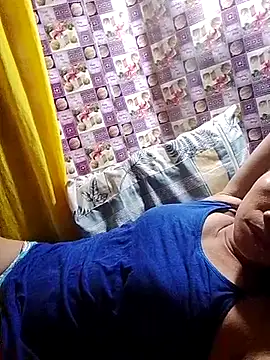hotmom lyn online show from June 16, 8:33 pm