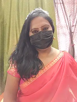 Snapshot of Meera_mia chatting on July 1, 7:10 am Meera mia online show from July 1, 7:10 am