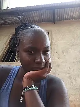 Snapshot of Ebonylouisa chatting on July 9, 8:40 am Ebonylouisa online show from July 9, 8:40 am
