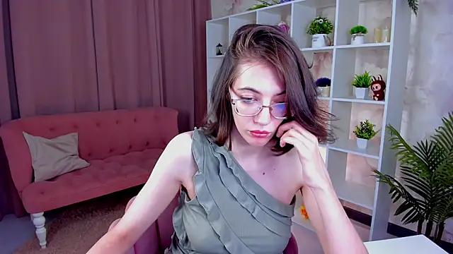 eva sicret online show from June 12, 12:59 pm