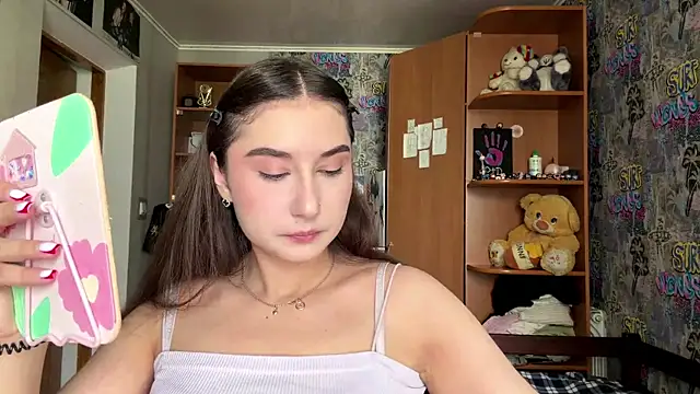 HoneyKittyk online show from July 14, 9:25 am