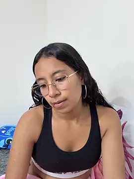 Snapshot of Violetlove_ chatting on June 18, 9:14 am Violetlove online show from June 18, 9:14 am