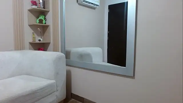 Snapshot of _cloe_21 chatting on June 17, 12:18 pm cloe 21 online show from June 17, 12:18 pm